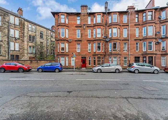 Traditional 1-Bed Flat In Southside